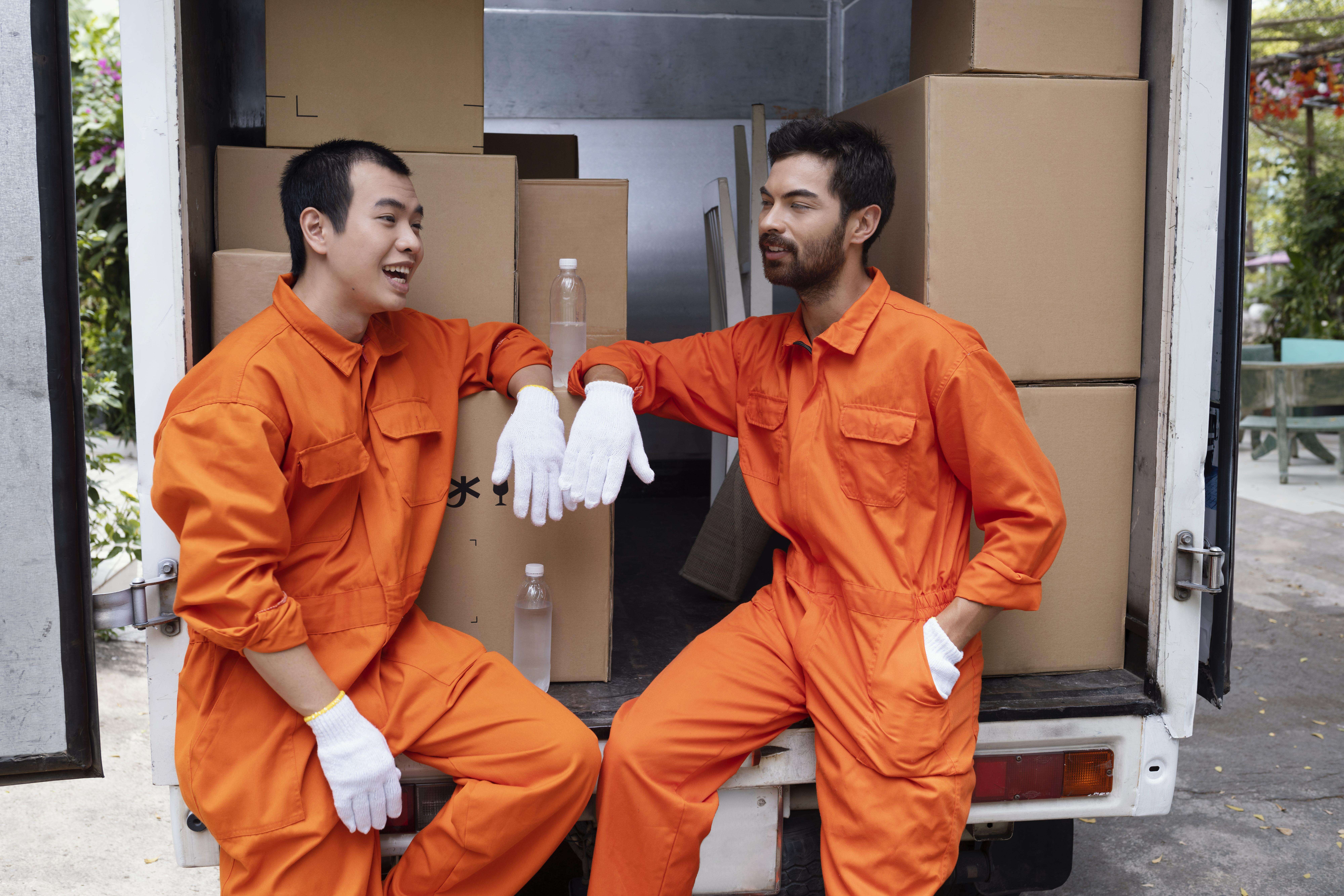 Movers and Packers in Dubai<br />
