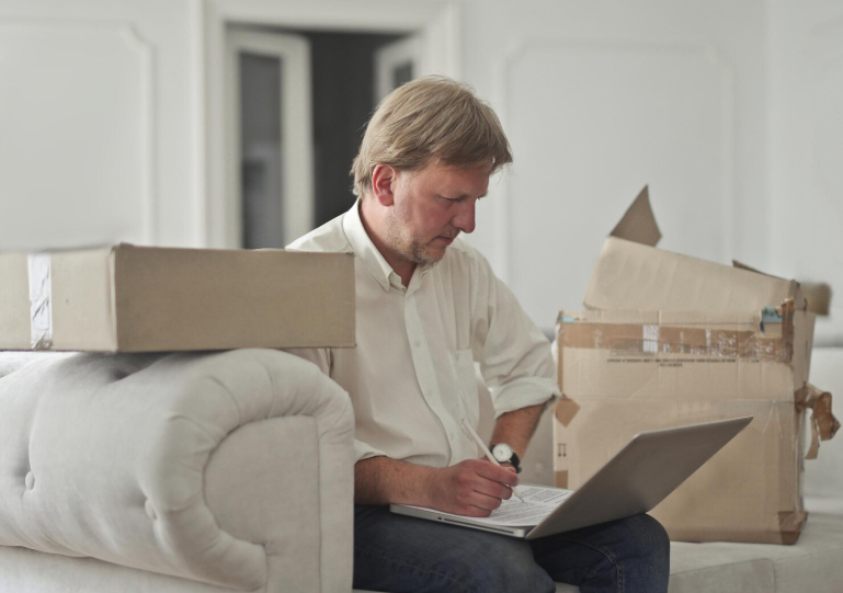 Moving House in Dubai Checklist DEWA, Ejari and Internet Transfer